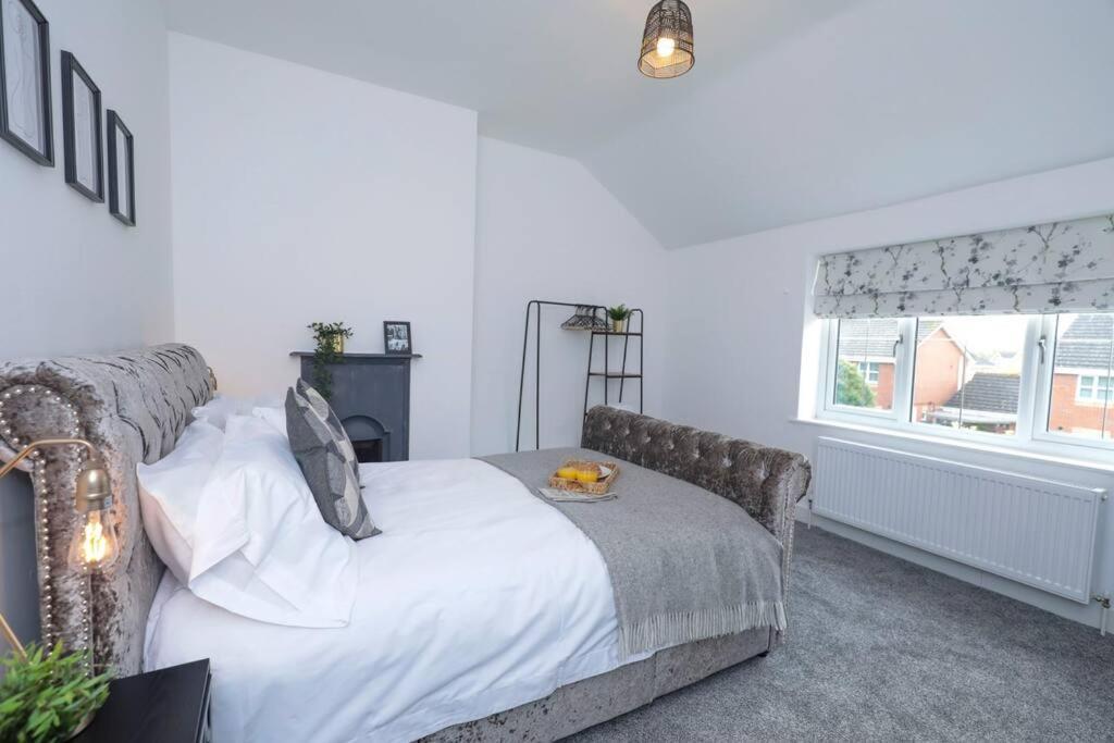 Perfect For Contractors With On Site Parking Villa Brierley Hill Eksteriør bilde