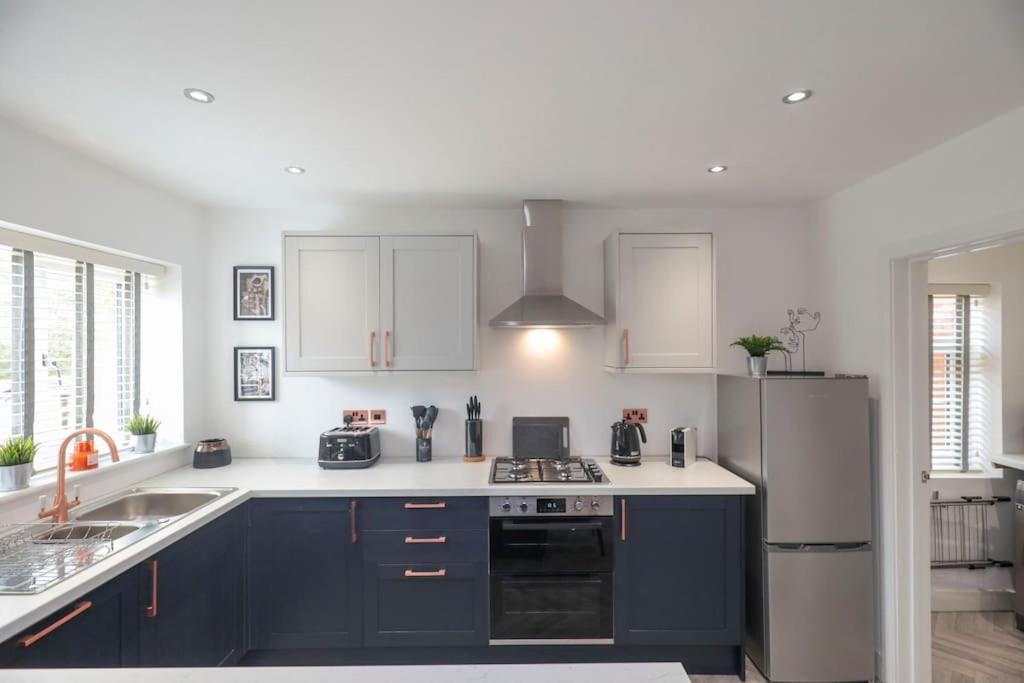 Perfect For Contractors With On Site Parking Villa Brierley Hill Eksteriør bilde